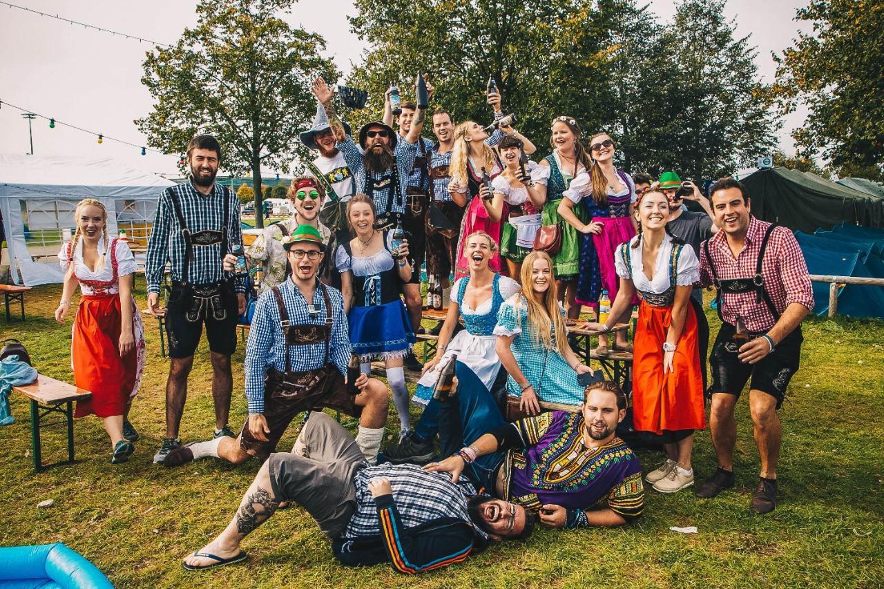 Festanation Oktoberfest Camp #2 Hotel Munchen Bagian luar foto